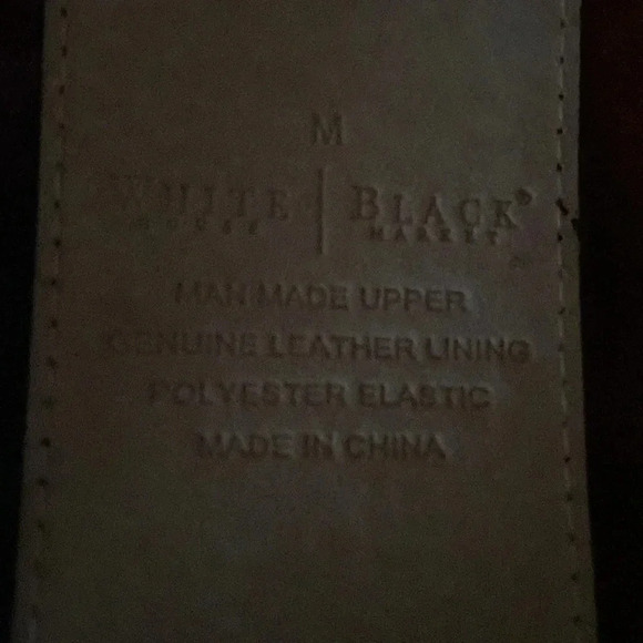 White House black  Market black leather gold buckle womens belt Sz M - Picture 5 of 12